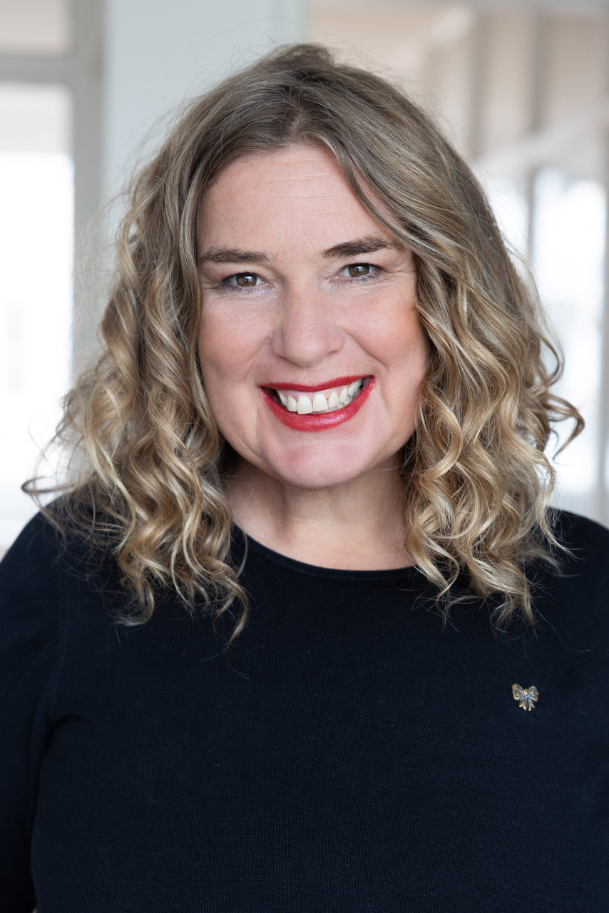 Andrea Schwendemann portrait e1486636170526